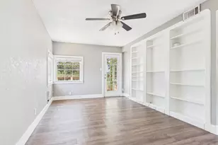 404 W 51st St, Austin, TX 78751 - Photo 2