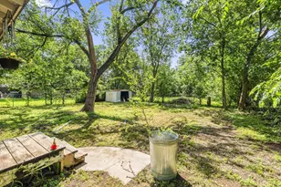 807 Cecelia St, Taylor, TX 76574 - Photo 20