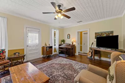 807 Cecelia Street, Taylor, TX 76574 - Photo 6