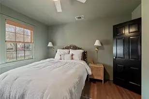 1016 E 43rd St, Austin, TX 78751 - Photo 24
