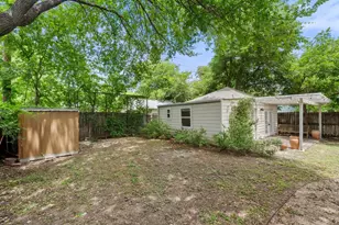 1016 E 43rd St, Austin, TX 78751 - Photo 36