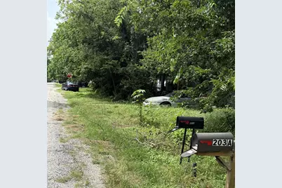 203 Vernon Street #A, Thrall, TX 76578 - Photo 2