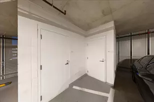 313 W 17th St, Austin, TX 78701 - Photo 20