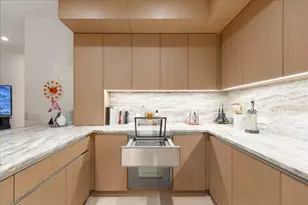 313 W 17th St, Austin, TX 78701 - Photo 12