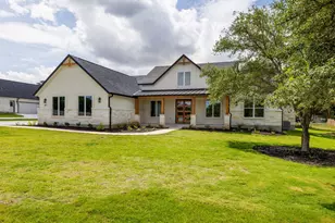 811 Co Rd 200, Burnet, TX 78611 - Photo 2