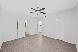3839 Dry Creek Dr, Austin, TX 78731 - Photo 14