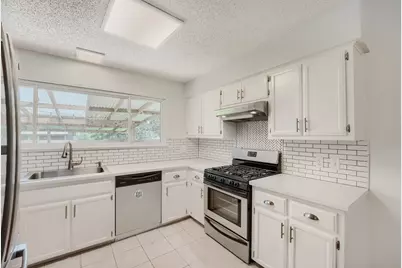 3600 Cornerstone Street, Round Rock, TX 78681 - Photo 10
