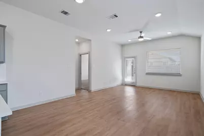 128 Scarborough Way, San Marcos, TX 78666 - Photo 14