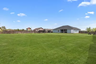 130 Coyote Ridge Drive, Cedar Creek, TX 78612 - Photo 32