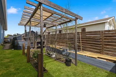 130 Coyote Ridge Drive, Cedar Creek, TX 78612 - Photo 36