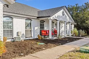 1216 Honeysuckle Dr, Killeen, TX 76549 - Photo 2