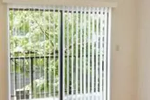 2706 Salado St, Austin, TX 78705 - Photo 2