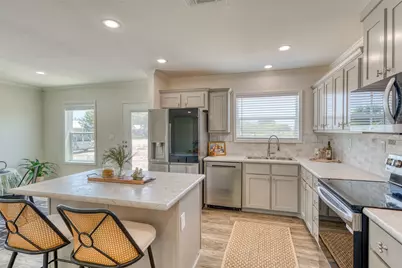 1200 E Green Street, Llano, TX 78643 - Photo 18