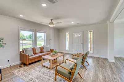 1200 E Green Street, Llano, TX 78643 - Photo 10