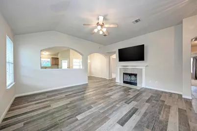 207 Kerley Drive, Hutto, TX 78634 - Photo 4