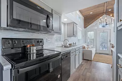 635 Ivean Pearson Road, Lago Vista, TX 78645 - Photo 10