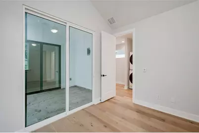 1406 E 2nd Street #2, Austin, TX 78702 - Photo 6