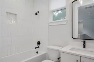 1406 E 2nd St, Austin, TX 78702 - Photo 14