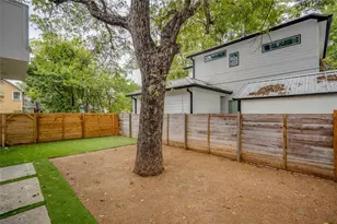 1406 E 2nd St, Austin, TX 78702 - Photo 4