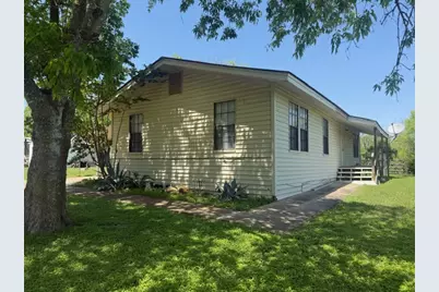 212 Bluebonnet Road, Lockhart, TX 78644 - Photo 2
