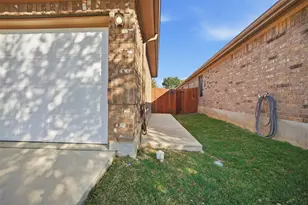 137 Orchard Hill Trail, Buda, TX 78610 - Photo 4
