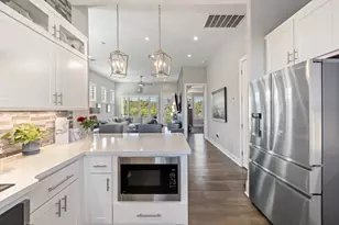 205 Honey Creek Ct, Lakeway, TX 78738 - Photo 6