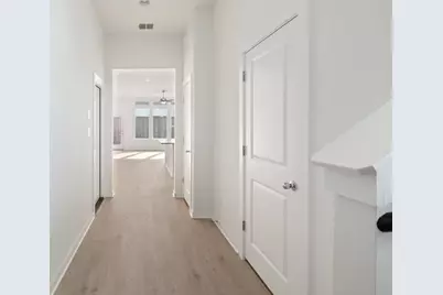 2205 Cento Walk, Round Rock, TX 78664 - Photo 4