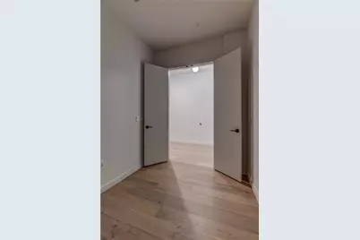 800 Embassy Drive #117, Austin, TX 78702 - Photo 4