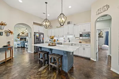 195 Freedom Drive, Georgetown, TX 78626 - Photo 10