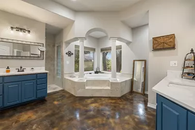 195 Freedom Drive, Georgetown, TX 78626 - Photo 4