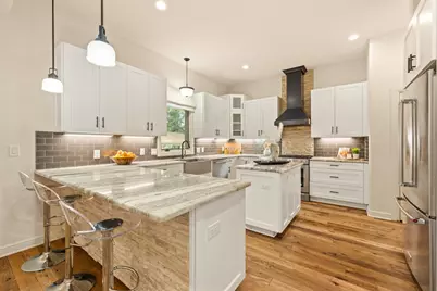 3907 Bailey Lane, Austin, TX 78756 - Photo 12