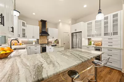3907 Bailey Lane, Austin, TX 78756 - Photo 4