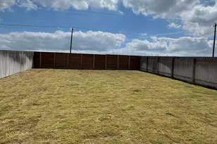 128 Burt Rainey Ln, Jarrell, TX 76537 - Photo 4