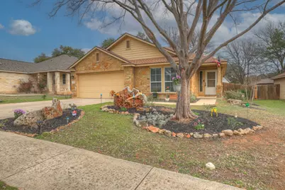 2210 Meadow View Drive, San Marcos, TX 78666 - Photo 2