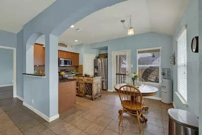 2210 Meadow View Drive, San Marcos, TX 78666 - Photo 8