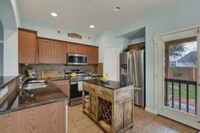 2210 Meadow View Drive, San Marcos, TX 78666 - Photo 12