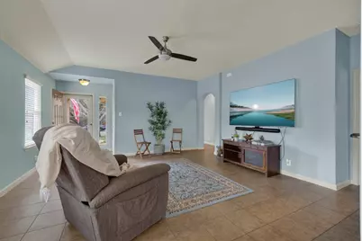 2210 Meadow View Drive, San Marcos, TX 78666 - Photo 4