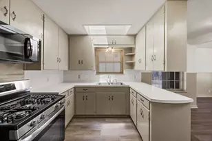 1702 Ridgemont Dr, Austin, TX 78723 - Photo 6