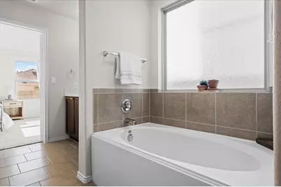 3901 Alpine Autumn Drive, Austin, TX 78744 - Photo 18