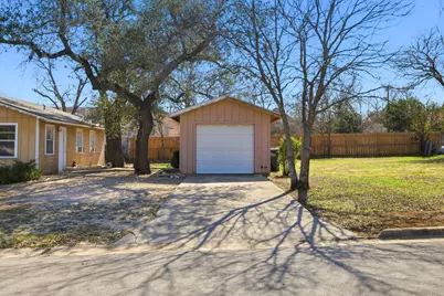 202 Forest Street, Georgetown, TX 78626 - Photo 32
