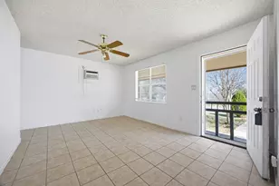 202 Forest St, Georgetown, TX 78626 - Photo 4