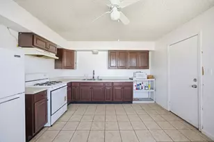 202 Forest St, Georgetown, TX 78626 - Photo 8