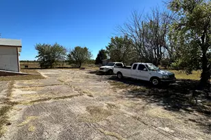 125 2nd Ave, Taylor, TX 76574 - Photo 8