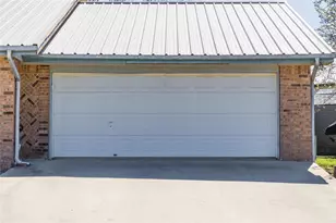 1811 Saylor St, Goldthwaite, TX 76844 - Photo 4