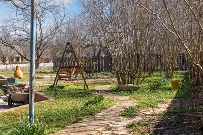 1811 Saylor Street, Goldthwaite, TX 76844 - Photo 14