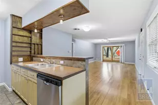 2416 S 5th St, Austin, TX 78704 - Photo 2