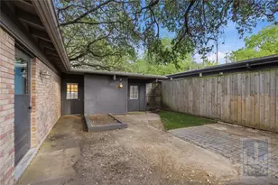 2416 S 5th St, Austin, TX 78704 - Photo 20
