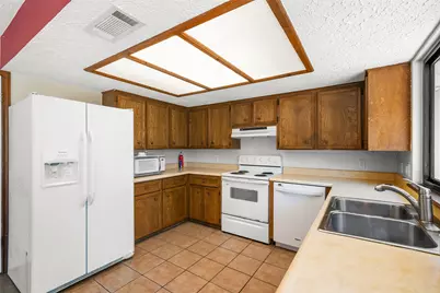 102 Chaparral Street, San Marcos, TX 78666 - Photo 8
