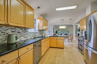 8909 Lanna Bluff Loop, Austin, TX 78749 - Photo 4
