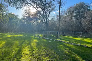 809-811 Perkins St, San Marcos, TX 78666 - Photo 4